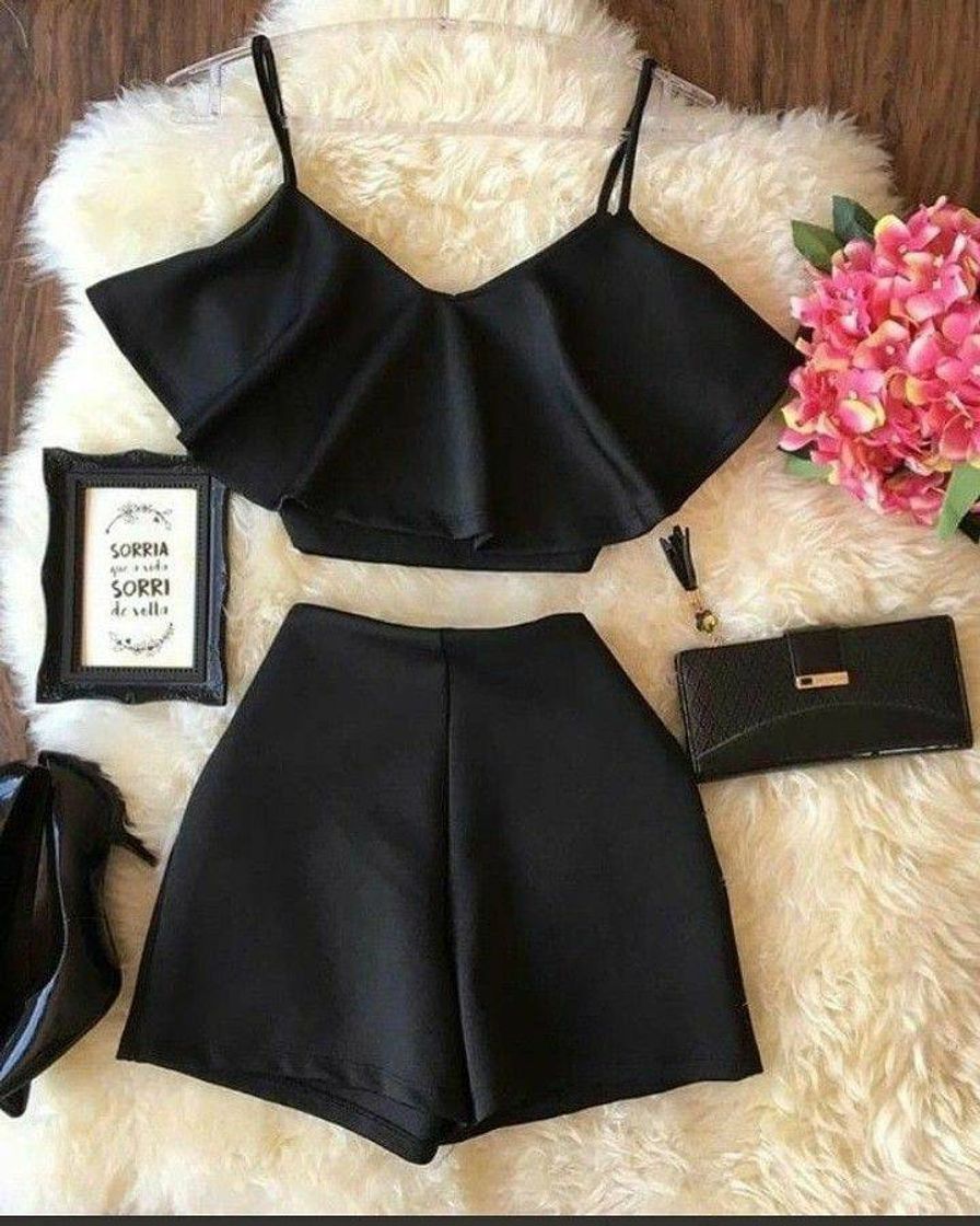 Fashion Conjunto preto simples 