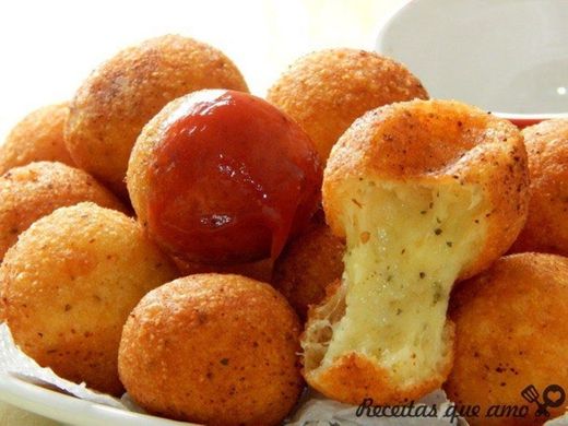 bolinha de queijo 