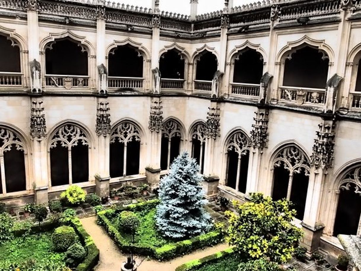 Place Monasterio de San Juan de los Reyes