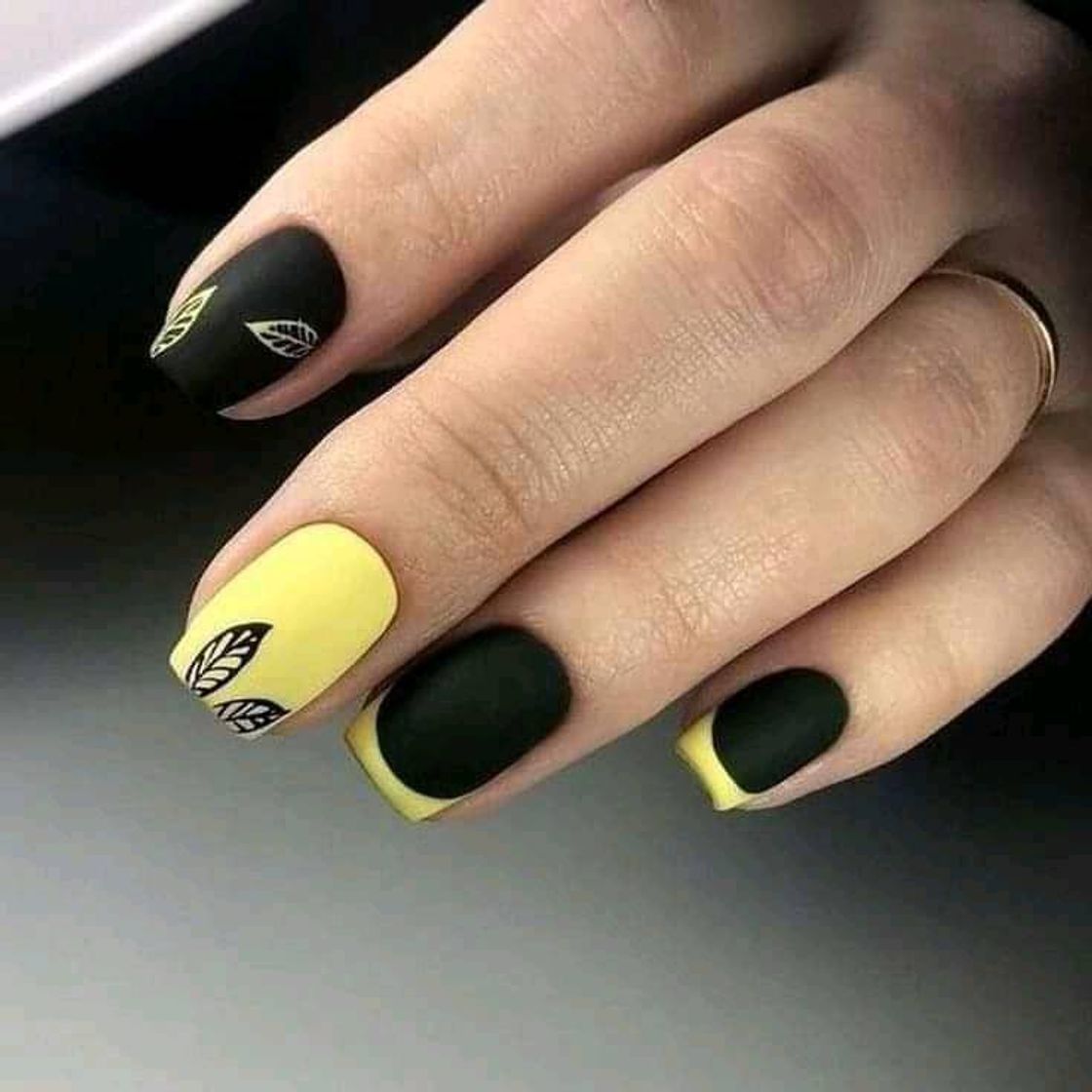 Moda Ideias de como pintar as unhas