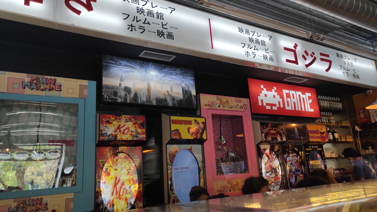 Restaurants Running Sushi in Osaka