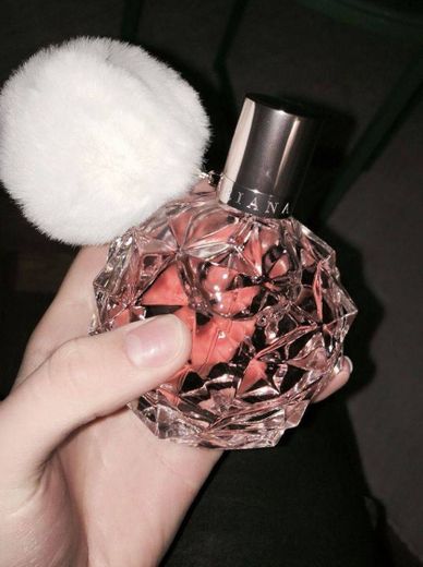 Outro perfume da ariana Grande 