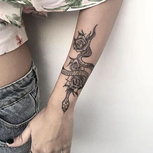 ideias de tattoos de cobra 