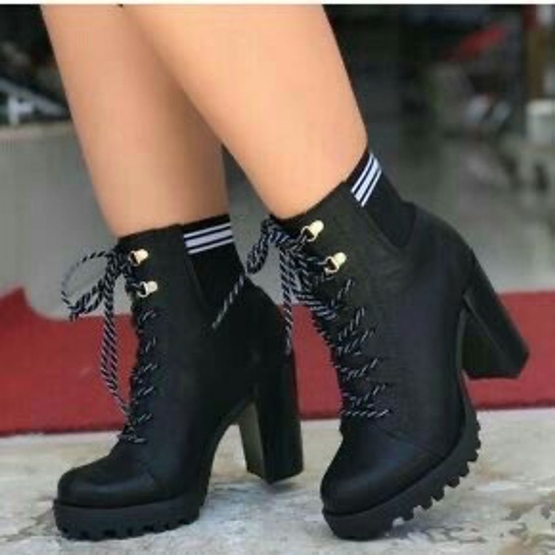 Moda Bota coturno