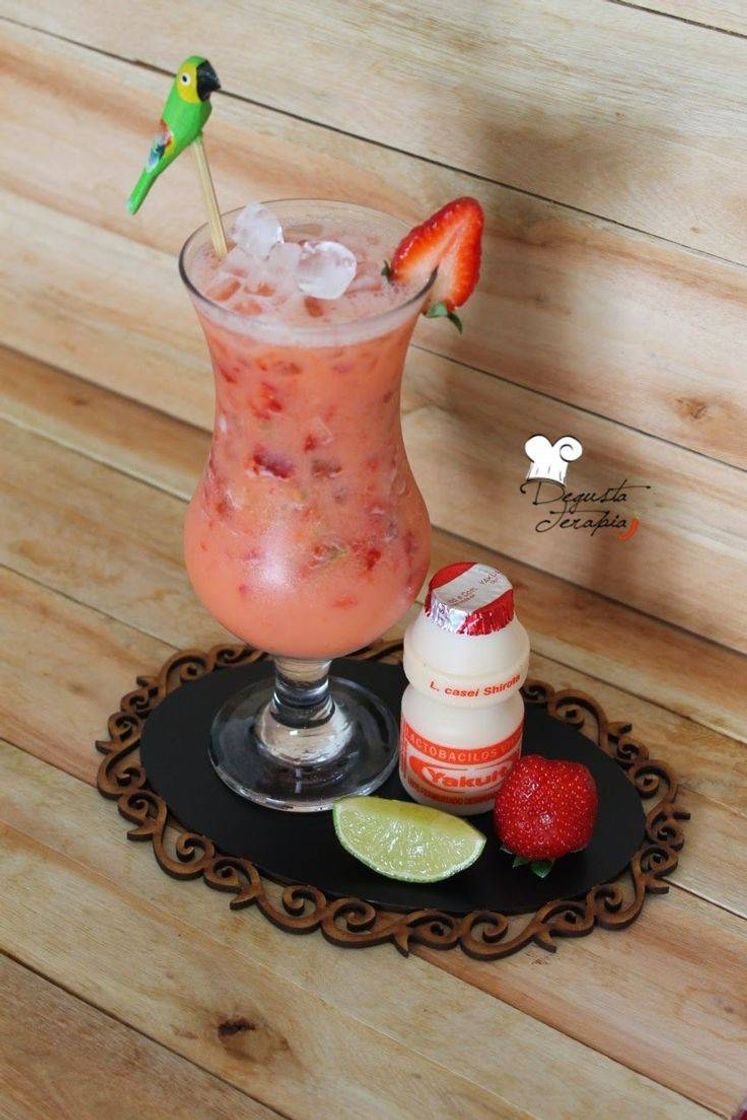 Moda Caipiroska de yakult com morango 🍓