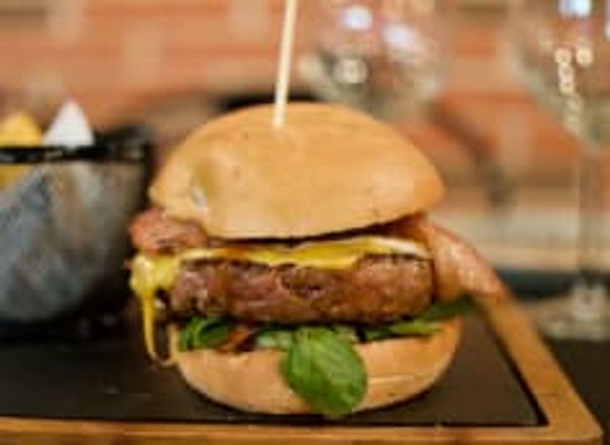 AIRES Burger Bar