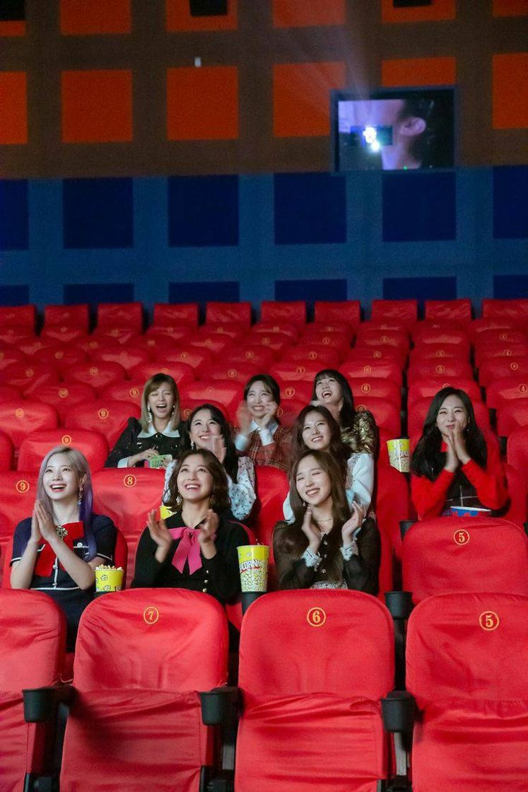 Social TWICE - CINEMA