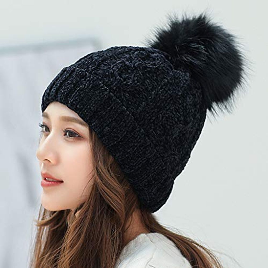 Fashion Punto Grande Pompom para Sombreros Mujeres Invierno Cálido Gorras Moda Casual Mujer