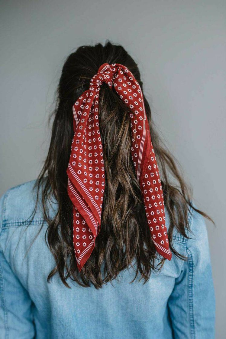 Moda Bandana no cabelo!