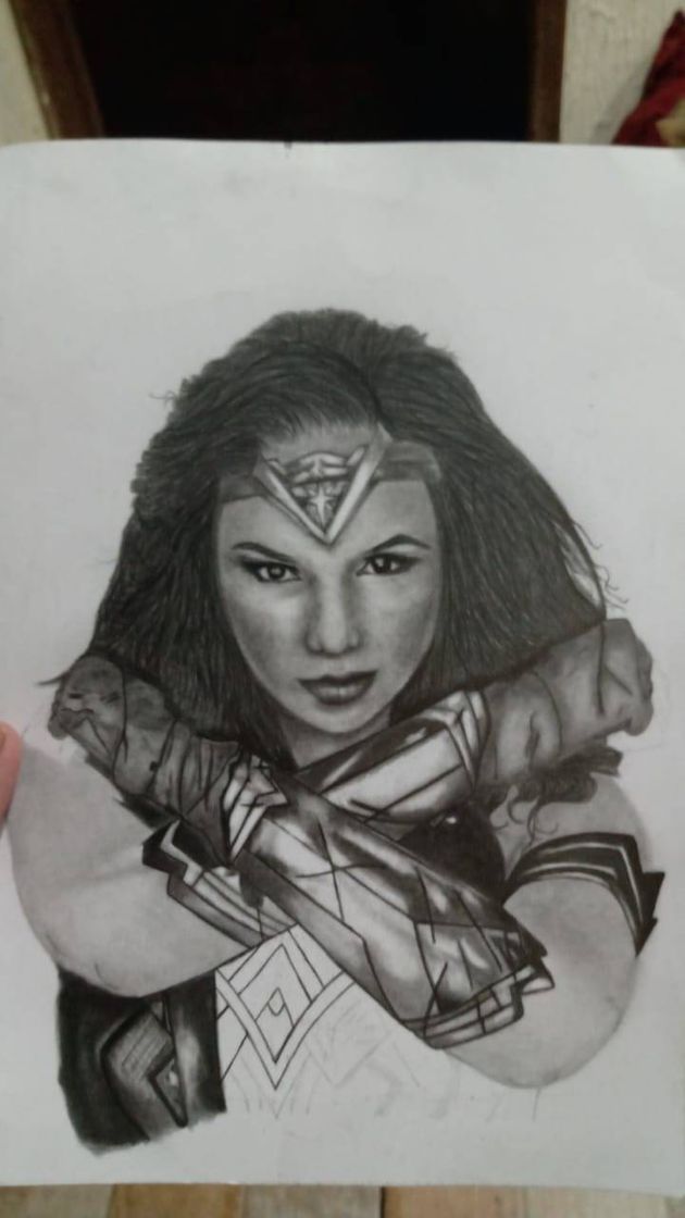 Fashion Desenho da Gal Gadot, mulher maravilha.