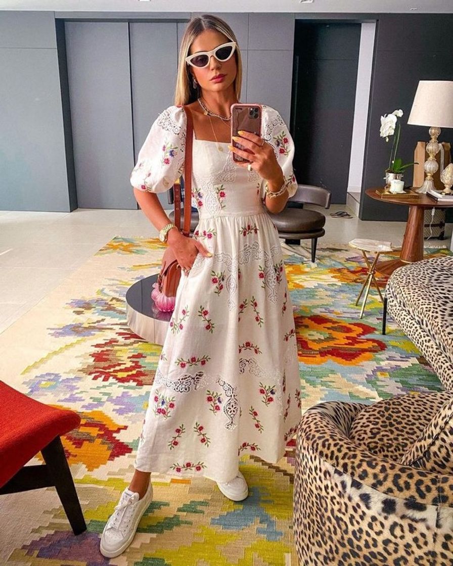 Moda Vestido + Tênis = ❤️