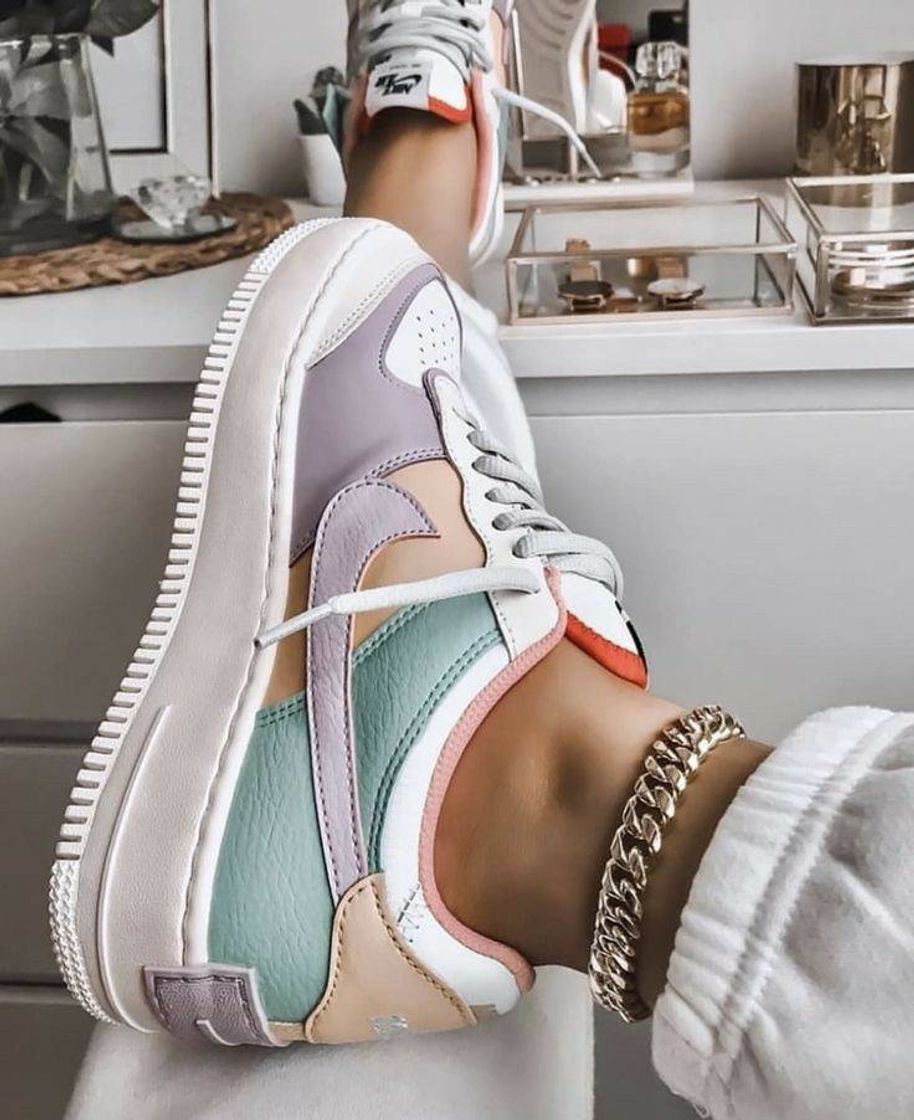 Social Nike Air Force 1 Shadow.