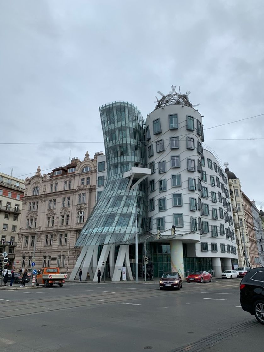 Lugar Dancing House