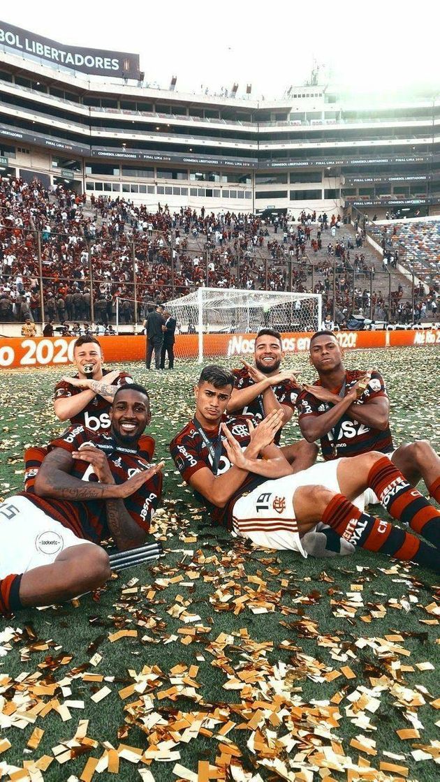 Moda 🔴⚫