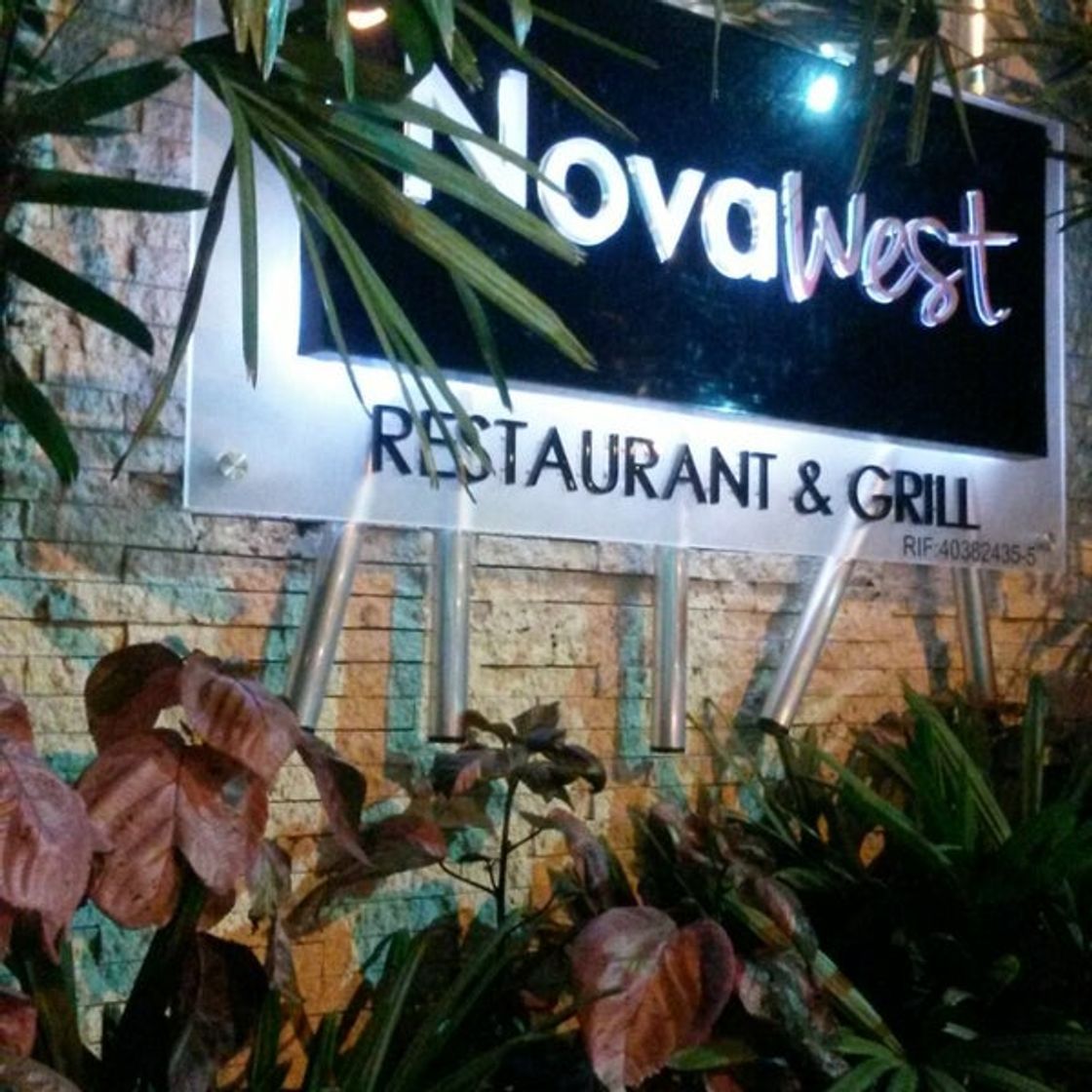 Restaurantes Rest. Nova West Grill