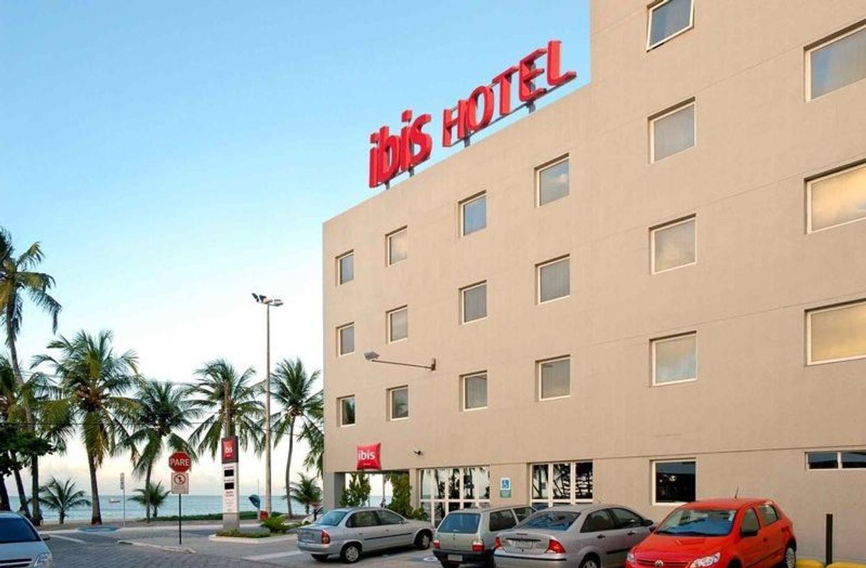 Lugar Ibis Hotel