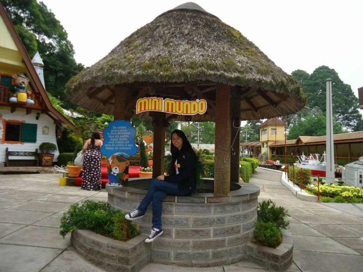 Place Mini Mundo