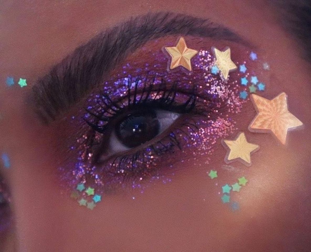 Moda Make com glitter e estrelas