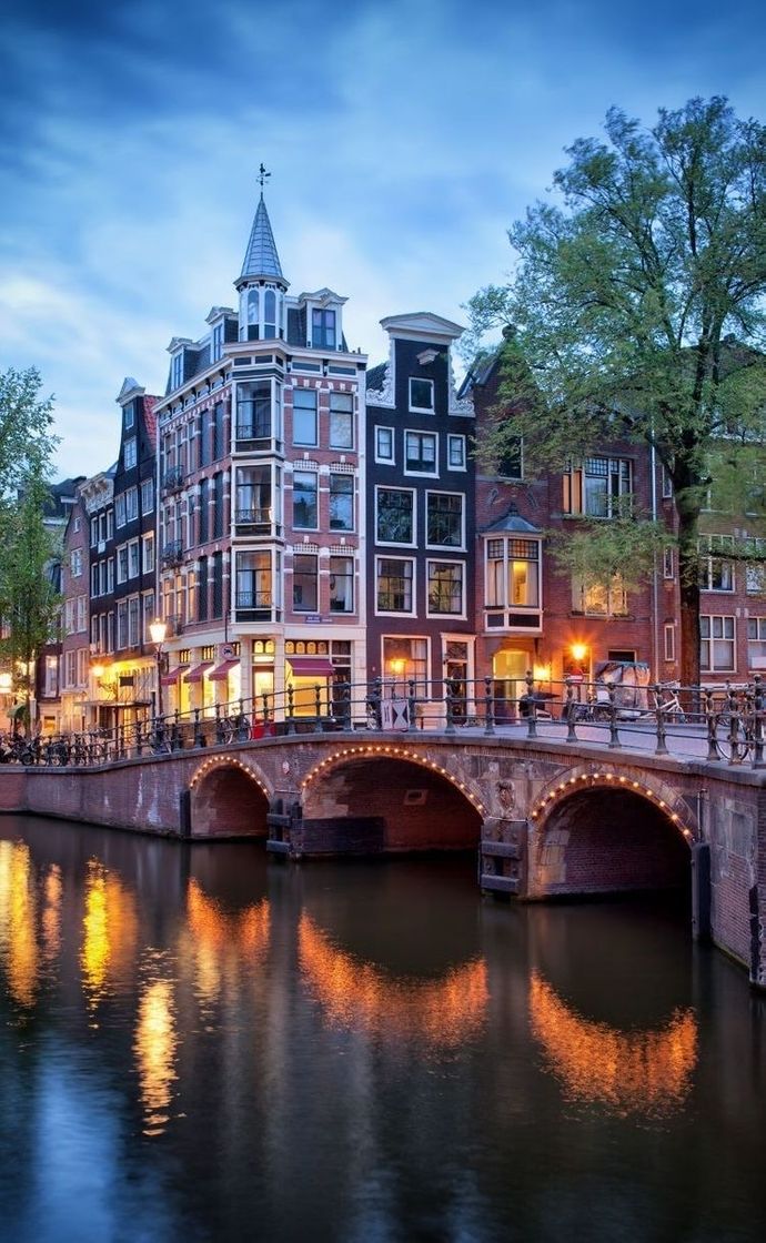 Place Ámsterdam