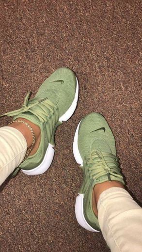 Nike green