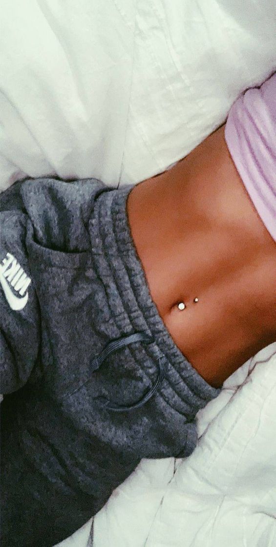 Social Piercing no umbigo