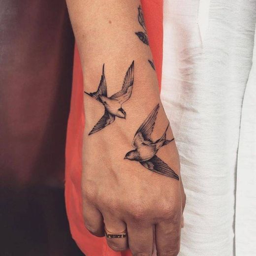 Tatuagem de pássaro