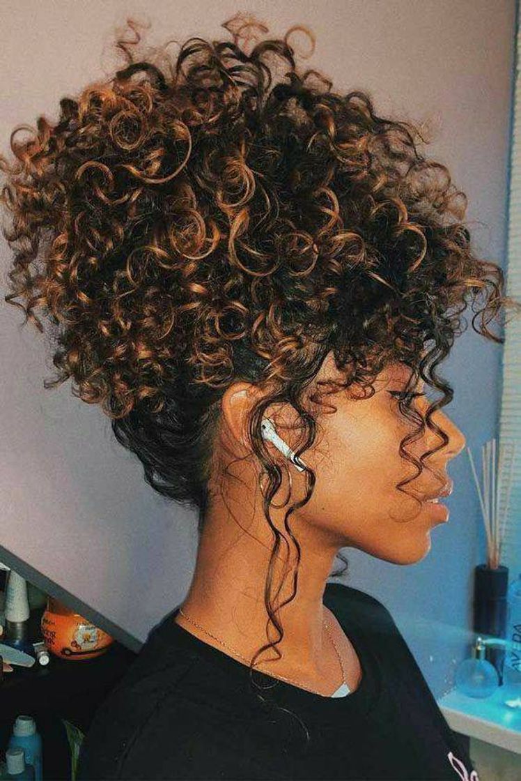 Moda Penteados pra cabelo cacheado💖