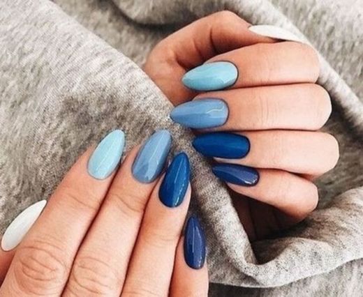 Unhas paleta azul 