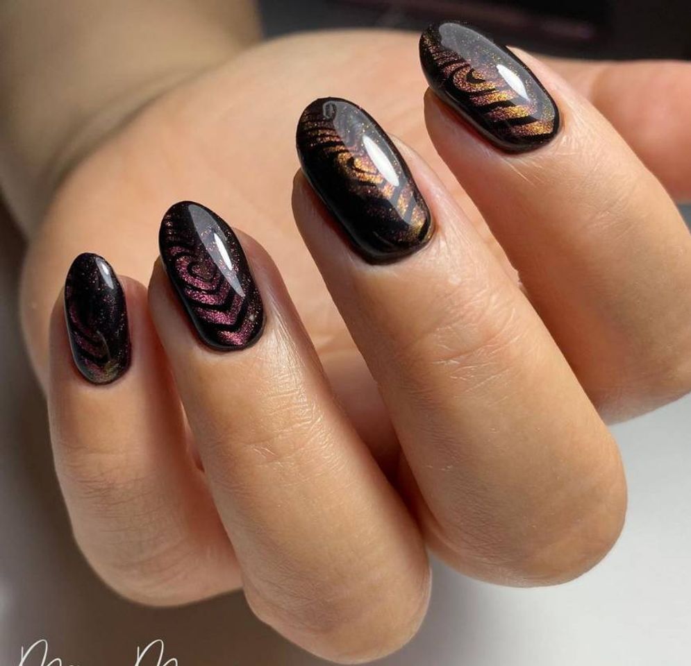 Moda Black nails