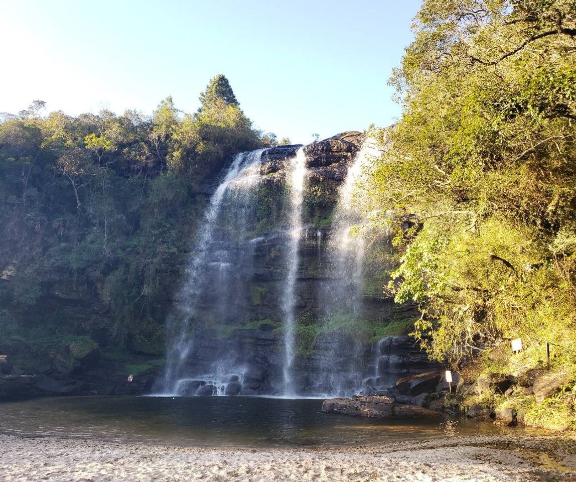 Lugar Cachoeira da Mariquinha