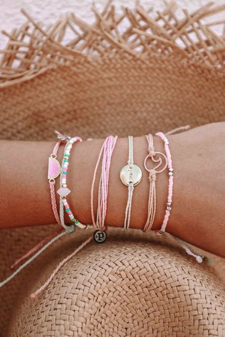 Moda Pulseiras estilo praiana 🦋