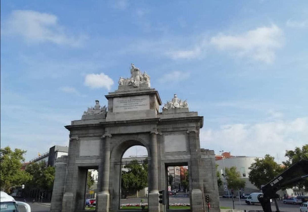 Place Puerta de Toledo