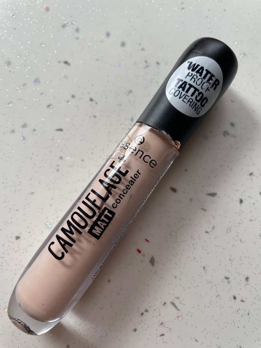 Beauty Camouflage matt concealer Essence