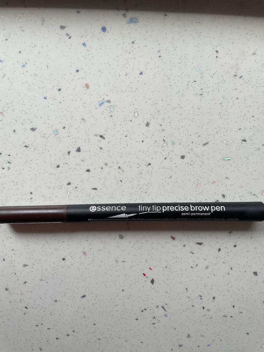 Beauty Tiny tip brow pen Essence