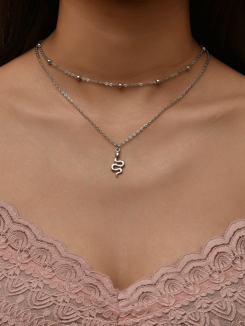 Collar con serpiente