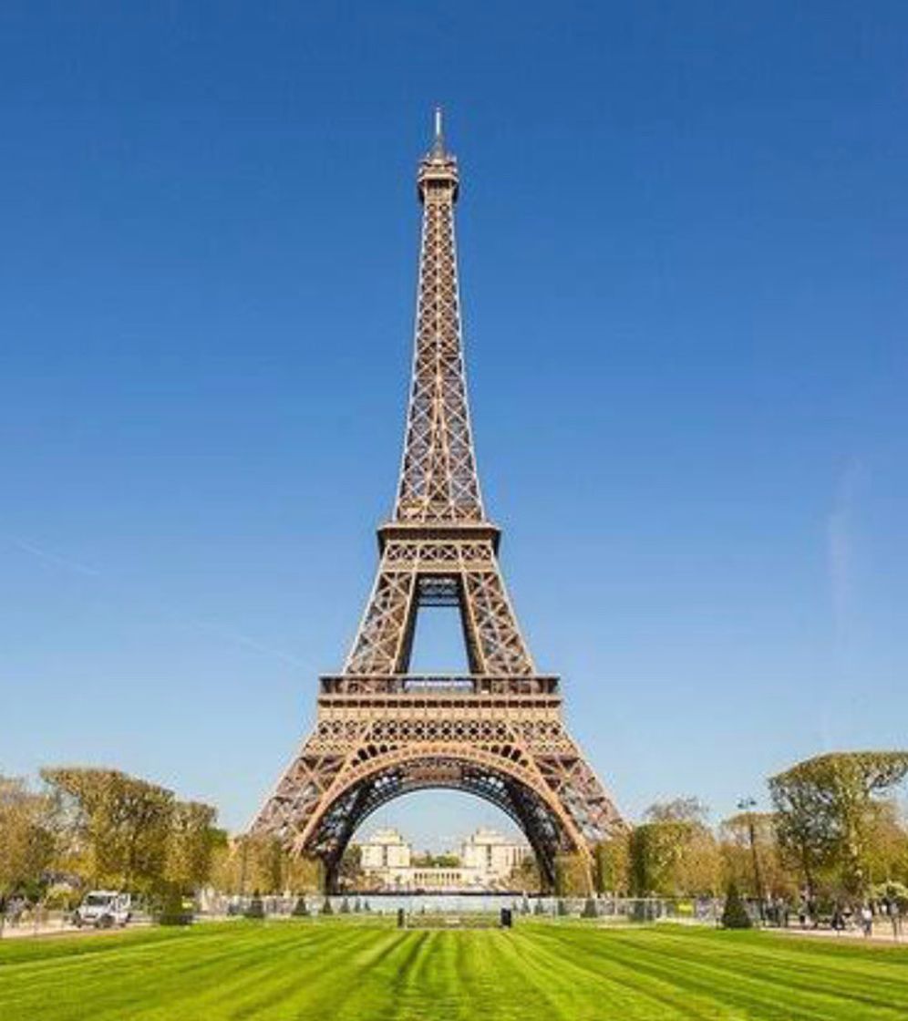 Place Torre Eiffel