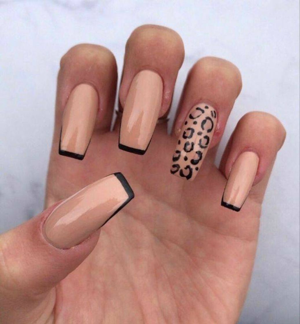 Moda unhas em gel  nude com animal print ❤✨