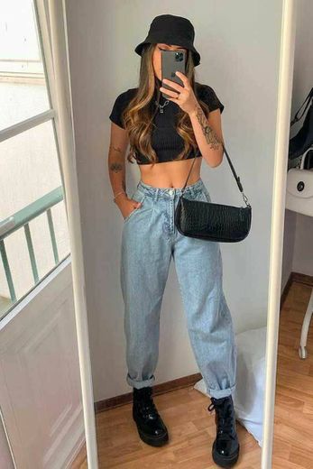 Look com chapéu bucket