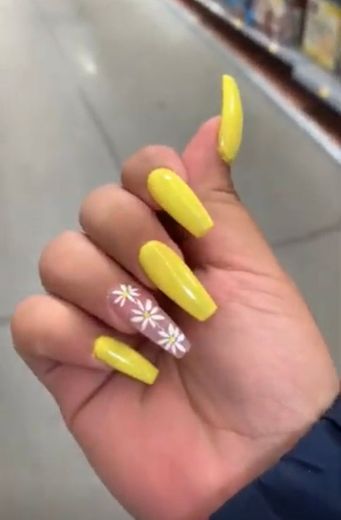 Yellow nails 💛
