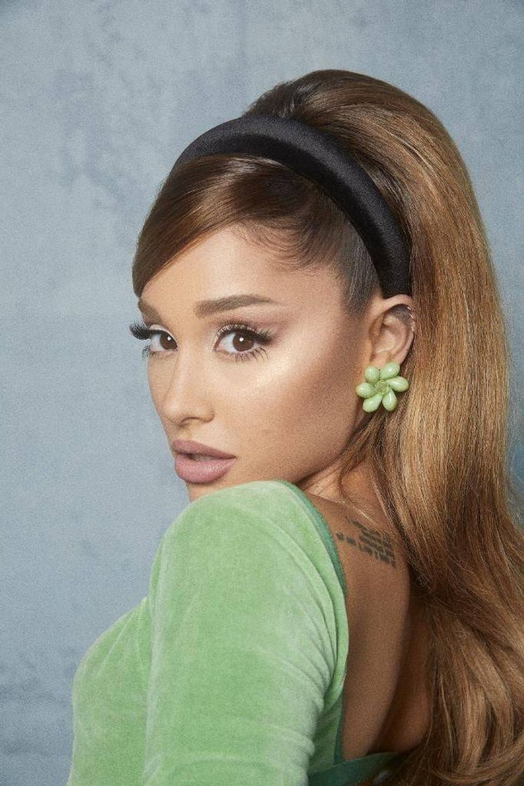 Social Ariana Grande