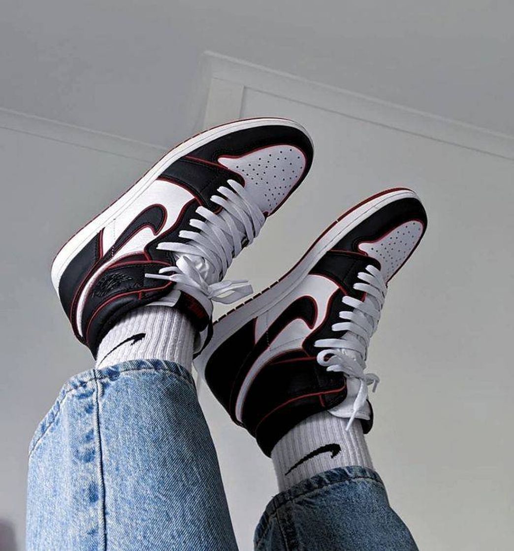 Social Shoes