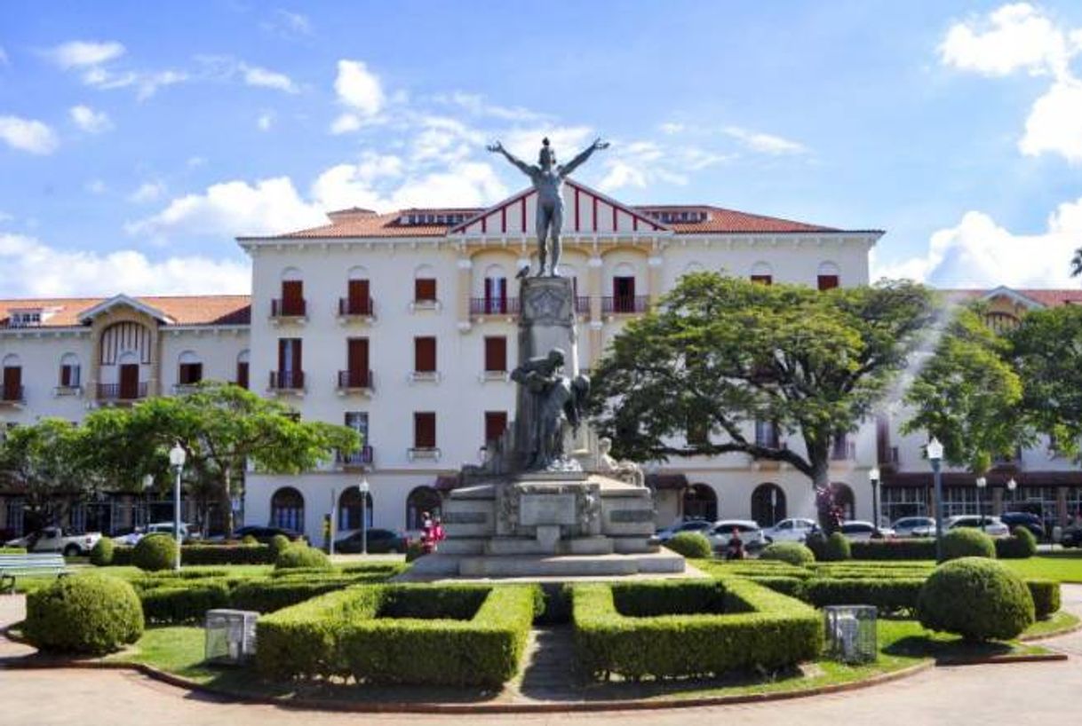 Places Praça Pedro Sanches