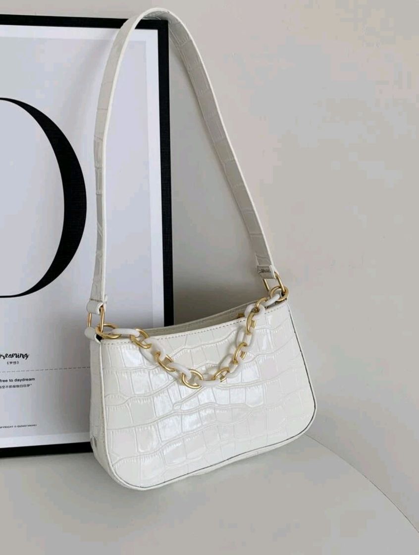 Bolso blanco con cadena