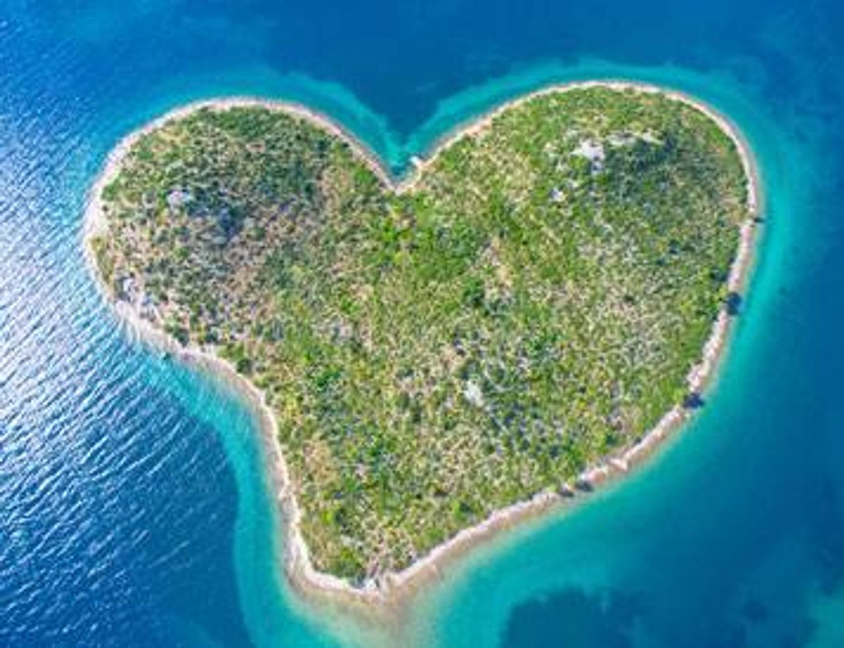 Social Galesnjak. La isla del amor.