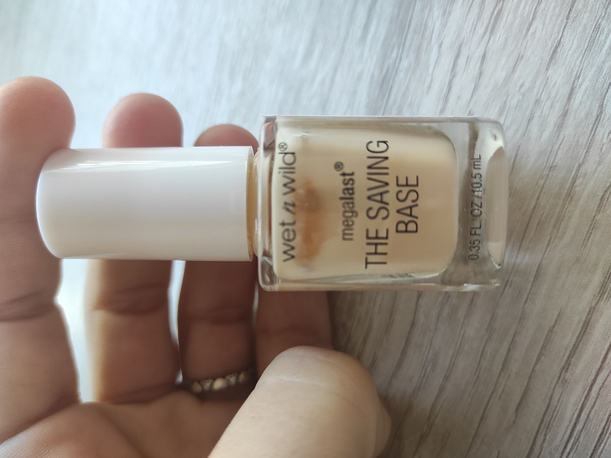 Fashion Base Coat Megalast The Saving base Wet N Wild