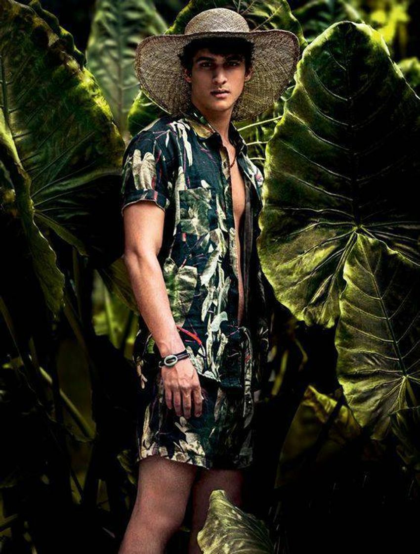 Fashion Conjunto preto com estampa tropical