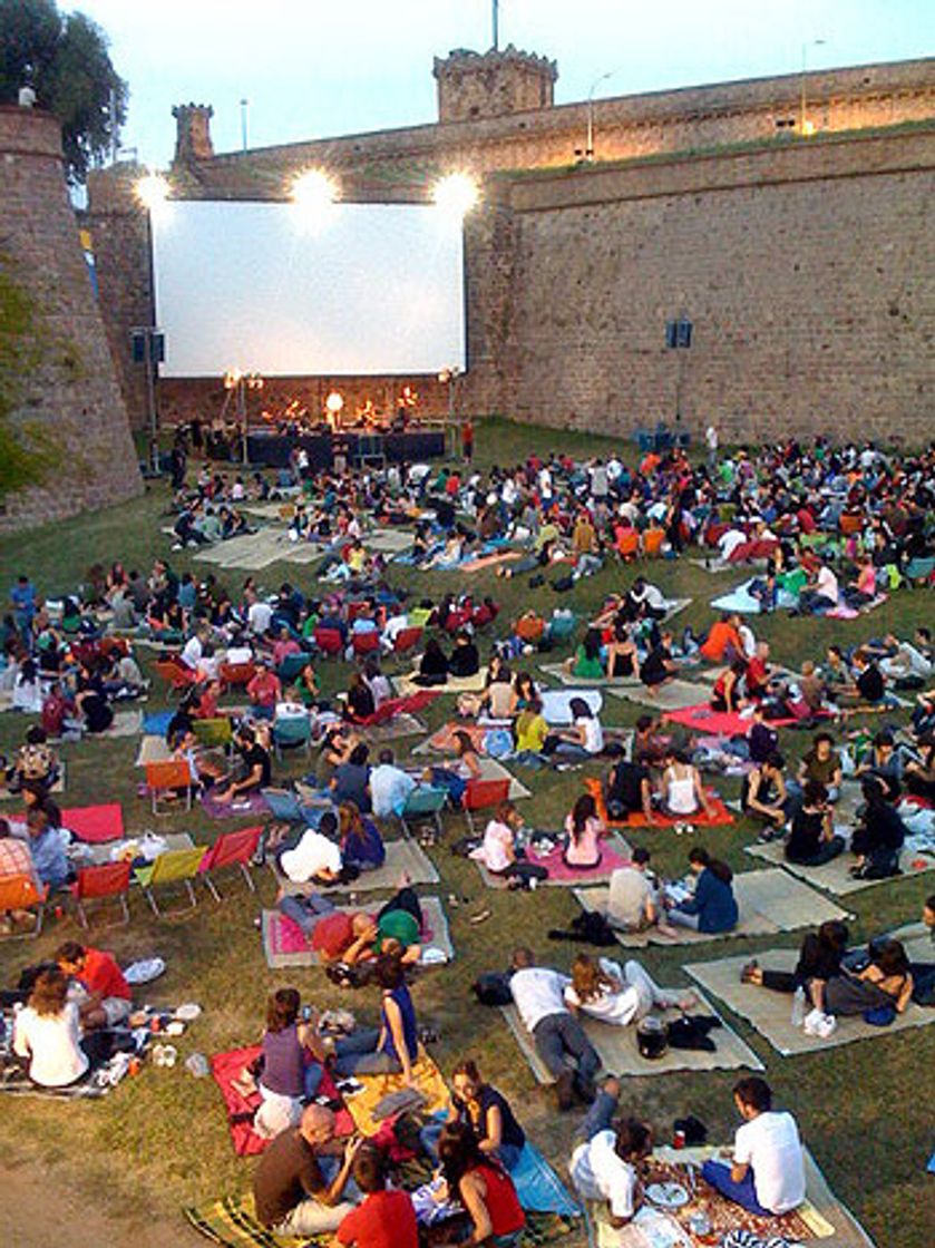 Place Sala Montjuic - Cinema a la Fresca