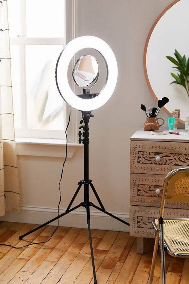 Fashion  consume dream: ring light