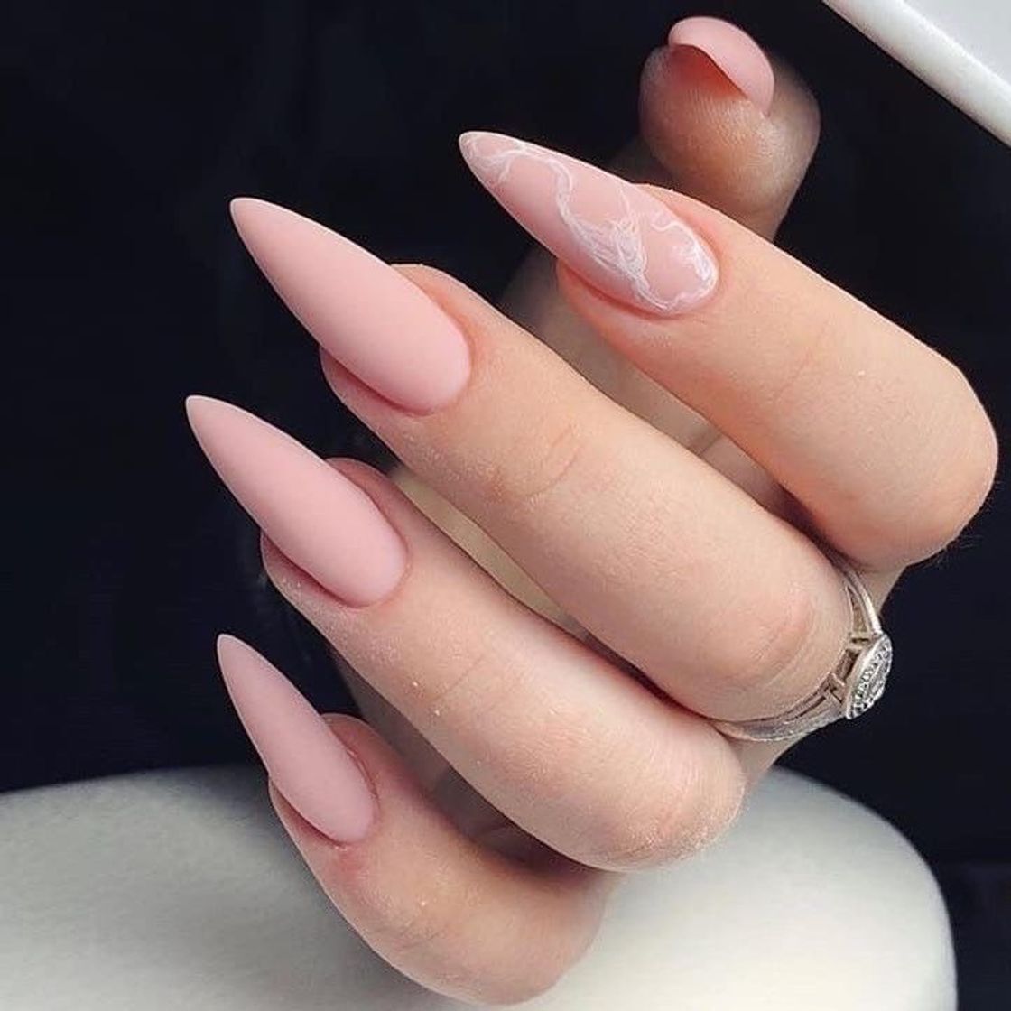 Fashion basic nail 