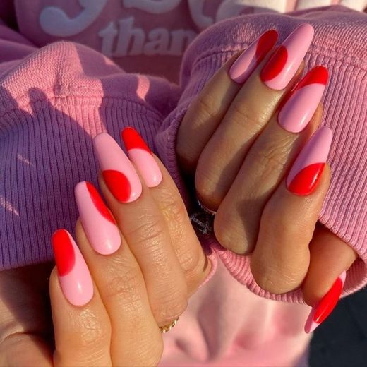 Nails vermelho com rosa. 